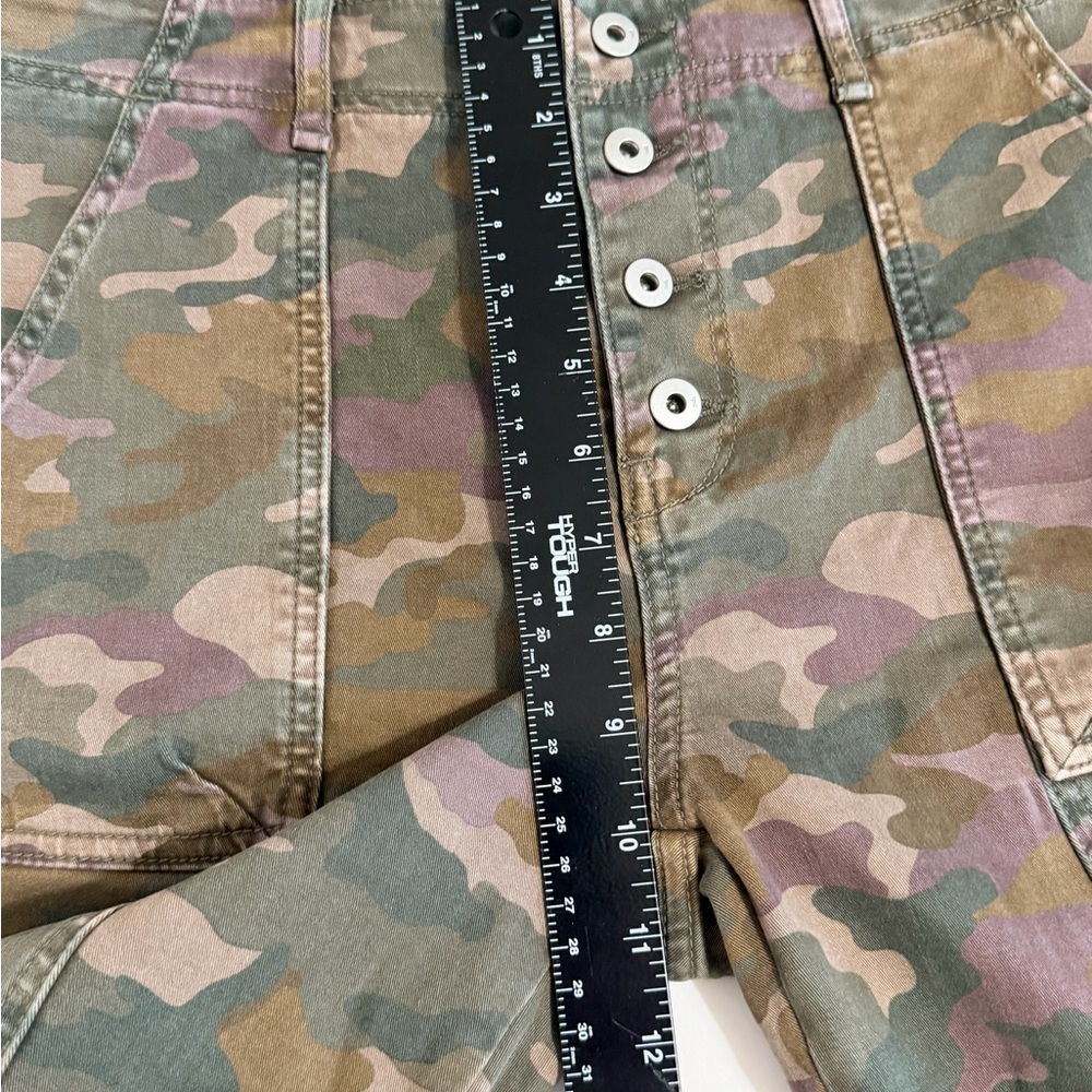 Camouflage Cargo Pants with Button Details - Picture 5 of 8